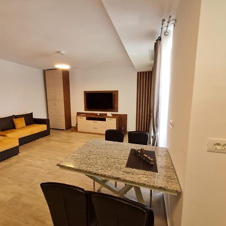 Matteo 2 Apartments Marina Surf Residence, Mamaia Nord - Navodari,1 Vedere Frontala,2 Cu Vedere Laterala La Mare Buitenkant foto