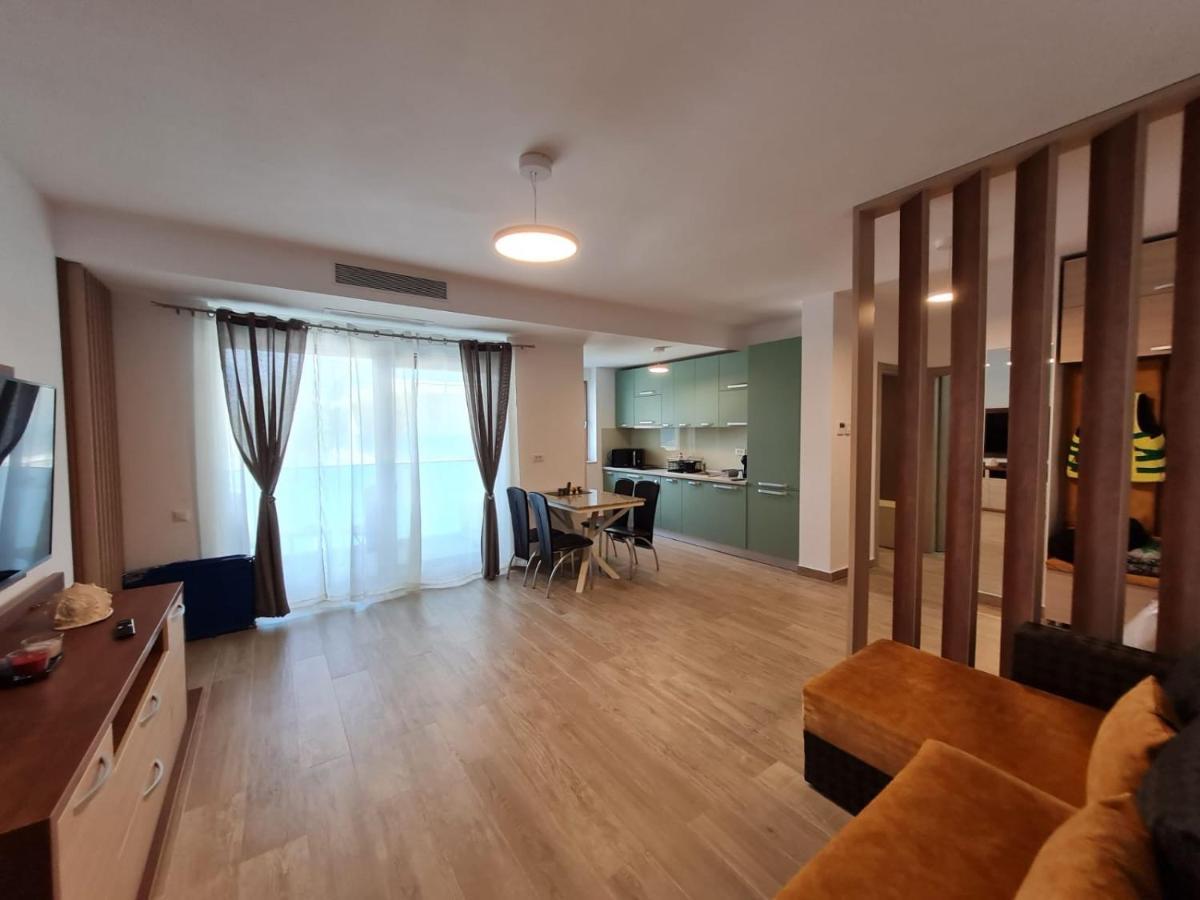 Matteo 2 Apartments Marina Surf Residence, Mamaia Nord - Navodari,1 Vedere Frontala,2 Cu Vedere Laterala La Mare Buitenkant foto