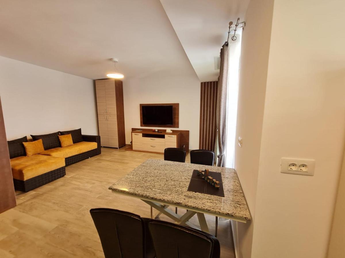 Matteo 2 Apartments Marina Surf Residence, Mamaia Nord - Navodari,1 Vedere Frontala,2 Cu Vedere Laterala La Mare Buitenkant foto