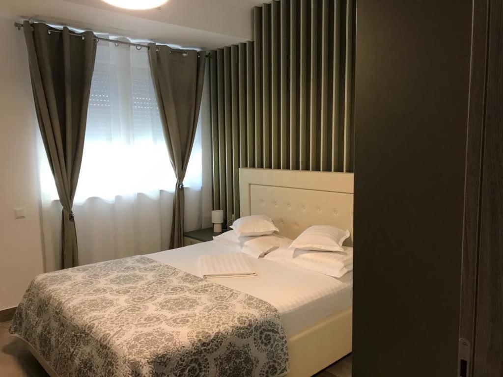 Matteo 2 Apartments Marina Surf Residence, Mamaia Nord - Navodari,1 Vedere Frontala,2 Cu Vedere Laterala La Mare Buitenkant foto